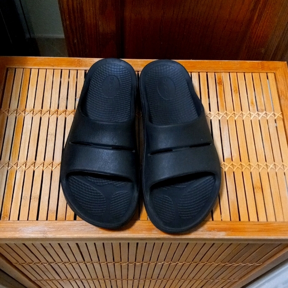 OOFOS Shoes Oofos Black Slides Recovery Sandals Wcushioned Arch